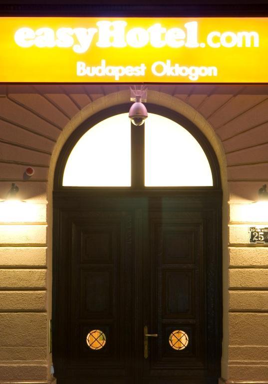 Easyhotel Oktogon 3* Budapesta