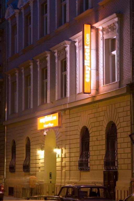 Готель Easyhotel Oktogon