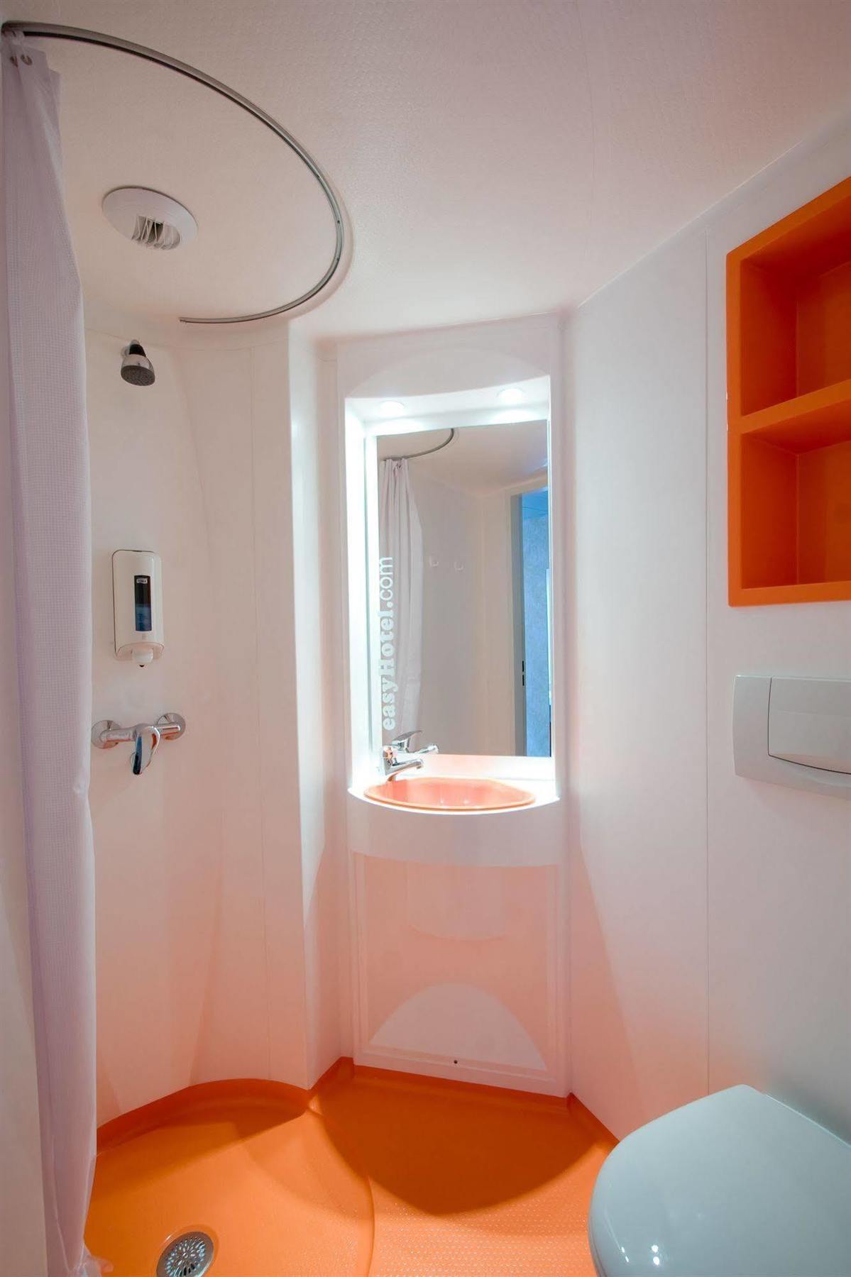 Easyhotel Oktogon Готель